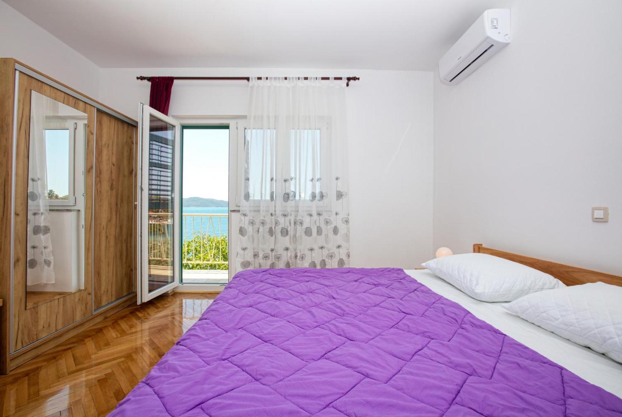 Family Friendly Seaside Apartments Brodarica, Sibenik - 4833 Brodarica  Cameră foto